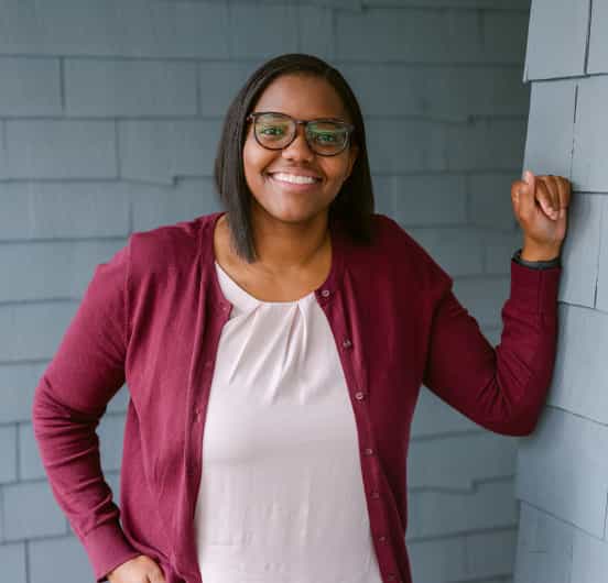 Photo of eBay seller Alicia Wright linking to her eBay store